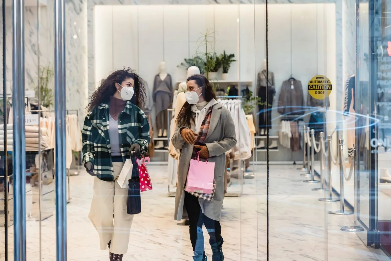 How Retailers Can Succeed in the Era of COVID (2022)