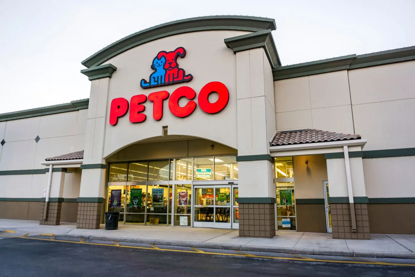 Petco Mexico and Teamwork Commerce Join Forces to Revolutionize the Pet Industry