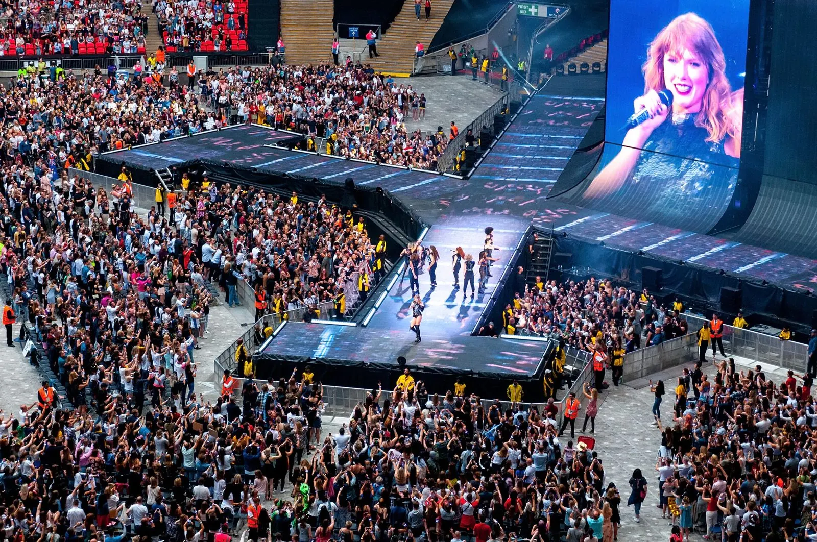 Taylor Swift’s Eras Tour: How Can UK Stadiums Maximise Merchandise Sales?
