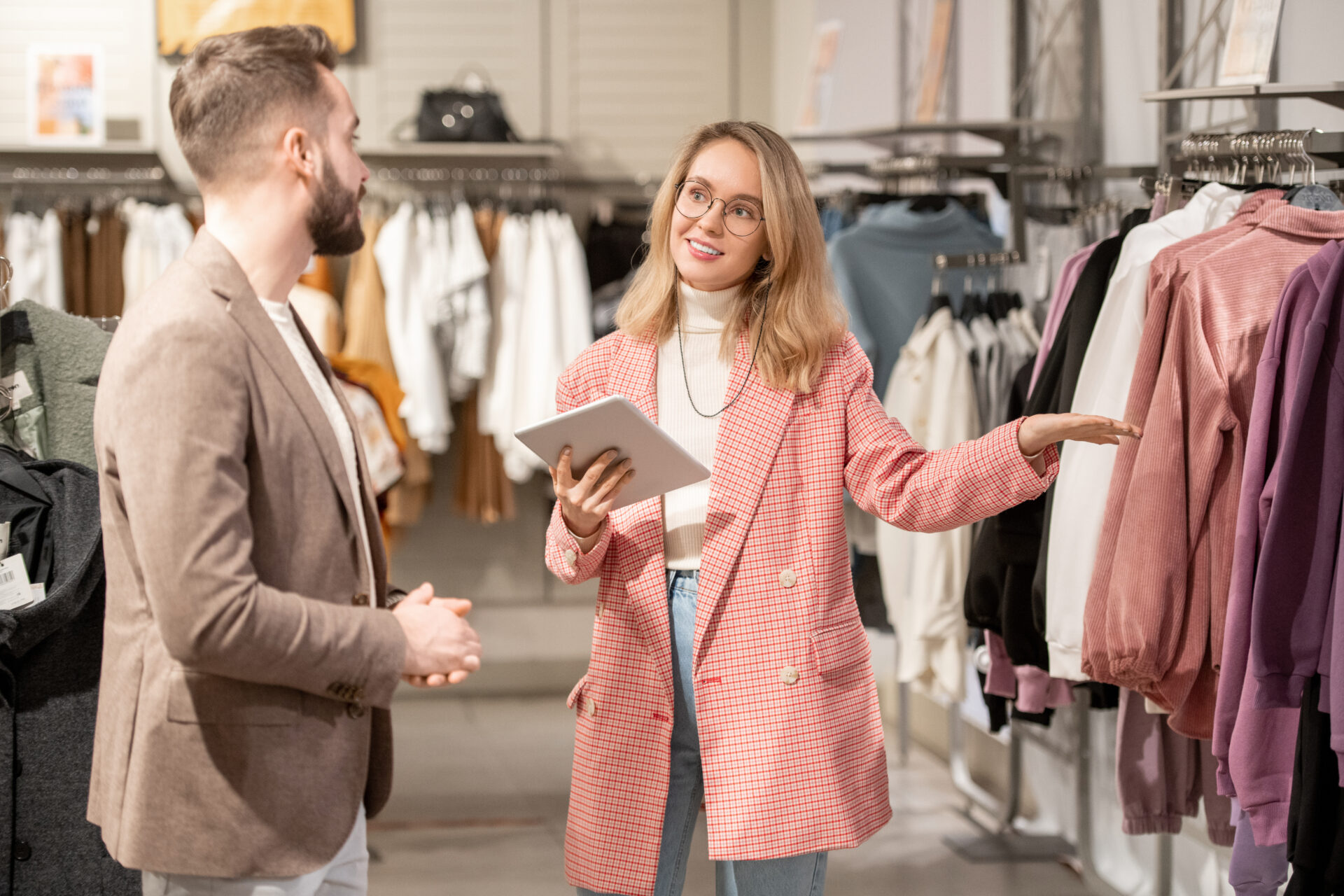 Shop assistant and customer