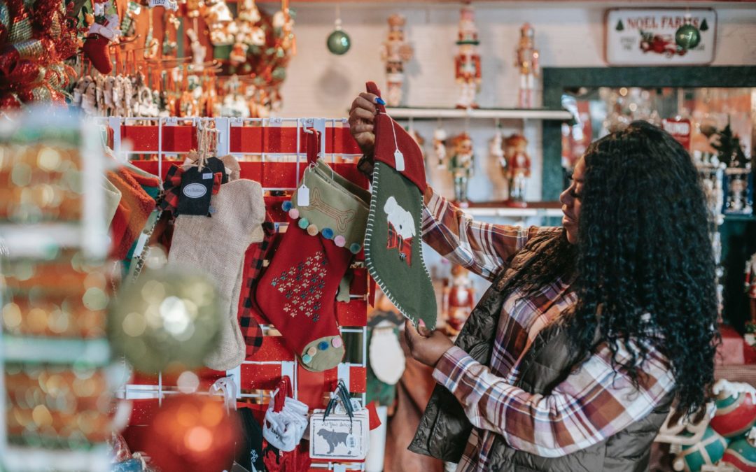 How Can Retailers Leverage Technology to Prosper During the Festive Peak?